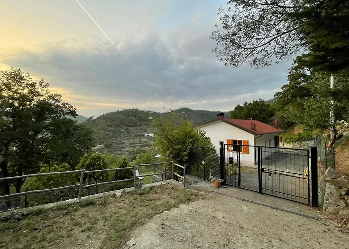 Casa In Campagna: Completo Relax * Albissola Marina